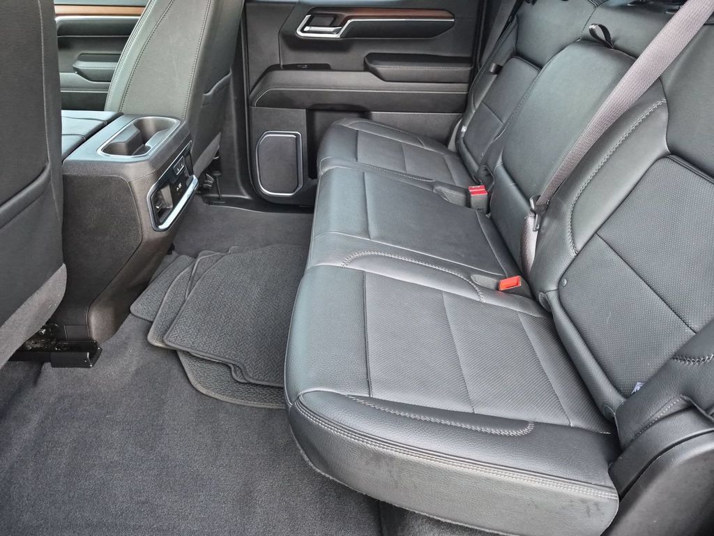 Used 2024 GMC Sierra 1500 Denali AWD/4WD image 30