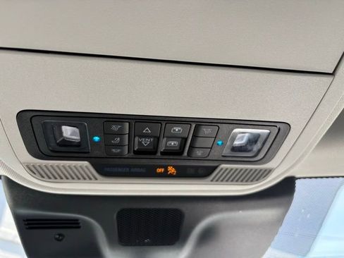 Certified 2025 Ford Expedition Active AWD/4WD image 30