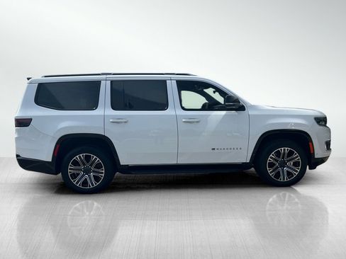 Used 2024 Jeep Wagoneer Series II AWD/4WD image 4
