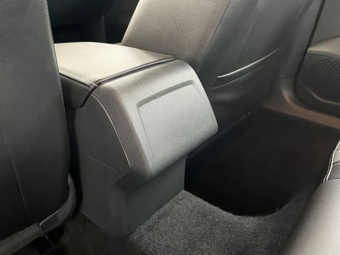 Used 2025 Volkswagen Jetta SE image 24