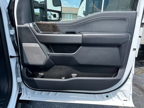 Used 2026 Ford F250 Lariat w/ Chrome Package AWD/4WD image 50