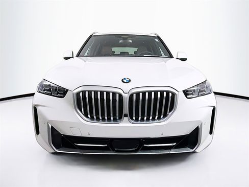 New 2026 BMW X5 xDrive40i w/ Climate Comfort Package image 2