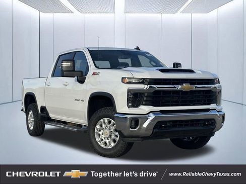 Used 2025 Chevrolet Silverado 2500 LT image 1