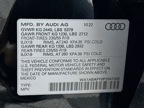 Used 2023 Audi Q5 2.0T Premium w/ Convenience Package AWD/4WD image 12