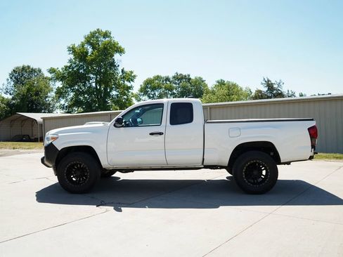 Used 2020 Toyota Tacoma SR RWD image 20