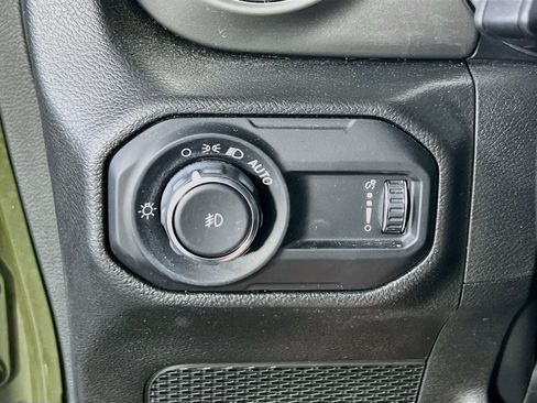 Used 2023 Jeep Wrangler Sahara w/ Safety Group AWD/4WD image 10