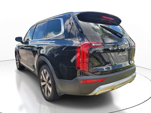 Used 2021 Kia Telluride S FWD image 7