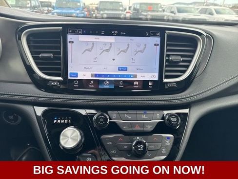 New 2026 Chrysler Pacifica Select w/ S Appearance Package image 32