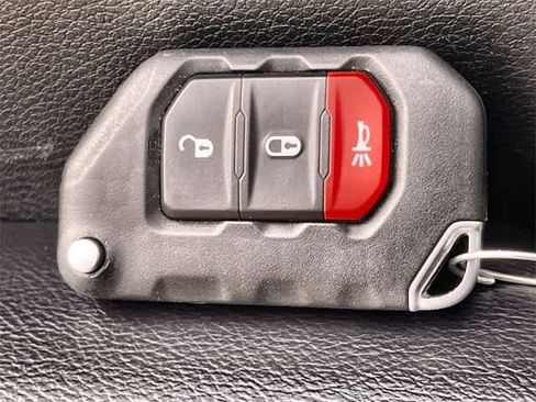 Used 2021 Jeep Wrangler Unlimited Rubicon w/ Cold Weather Group image 21