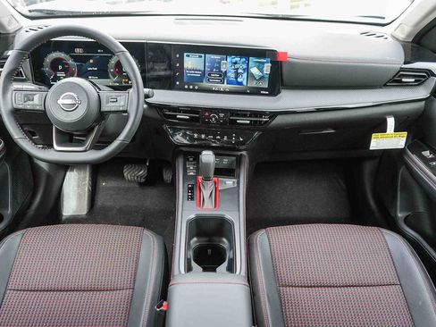 Used 2026 Nissan Kicks SR w/ SR Premium Package FWD image 28