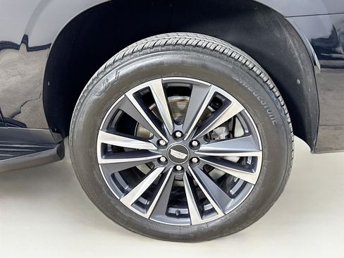 Used 2023 Cadillac Escalade ESV Sport image 34