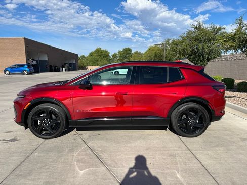 Used 2025 Chevrolet Equinox EV RS FWD image 10