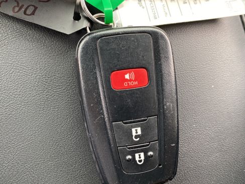 Used 2023 Toyota RAV4 XLE AWD/4WD image 20
