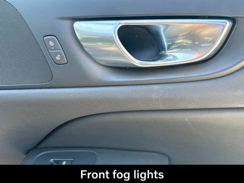 Used 2025 Volvo V60 B5 Cross Country Plus image 22