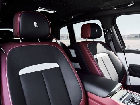 Used 2026 Rolls-Royce Cullinan AWD/4WD image 46