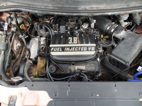 Used 1995 Ford Windstar LX image 37