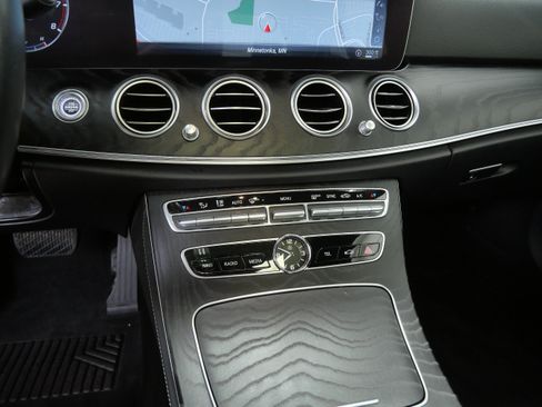 Used 2020 Mercedes-Benz E 350 4MATIC Sedan image 21