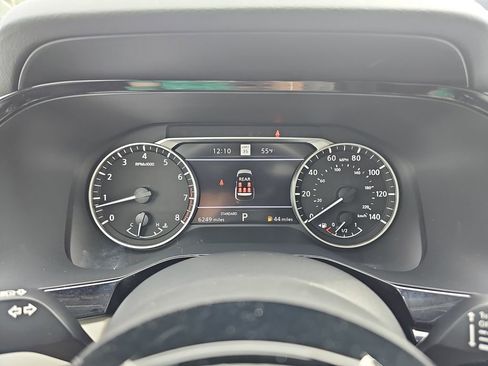 Used 2024 Nissan Pathfinder SL w/ SL Premium Package image 24