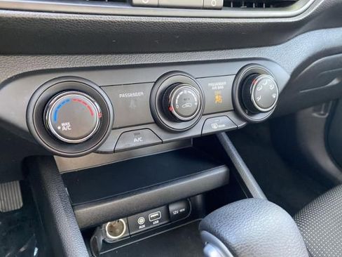 Certified 2021 Kia Forte LXS image 17