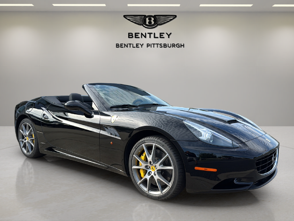 Used 2012 Ferrari California RWD image 4