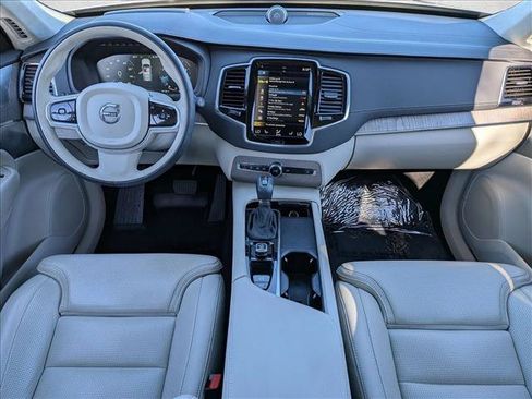Used 2022 Volvo XC90 T6 Inscription w/ Lounge Package AWD/4WD image 24