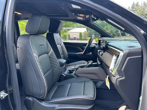 New 2026 GMC Canyon Denali w/ LPO, Denali Black Edition AWD/4WD image 50