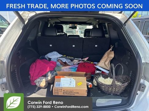 Used 2015 Jeep Grand Cherokee Overland w/ Advanced Technology Group AWD/4WD image 7