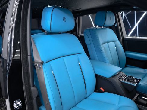 Used 2023 Rolls-Royce Phantom Sedan RWD image 45