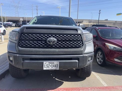 Used 2019 Toyota Tundra SR5 w/ SR5 Upgrade Package image 3