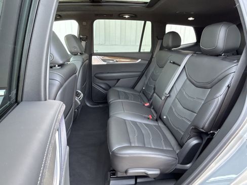 Used 2024 Cadillac XT6 Premium Luxury w/ Platinum Package image 30