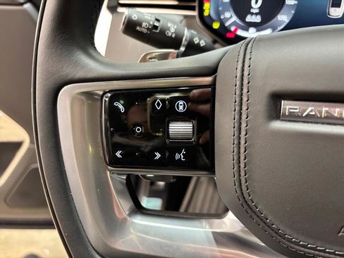 Used 2025 Land Rover Range Rover SE image 19