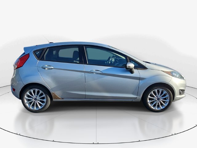 Used 2014 Ford Fiesta SE w/ Equipment Group 201A FWD image 2