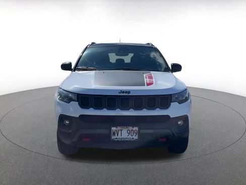 Used 2023 Jeep Compass Trailhawk image 3