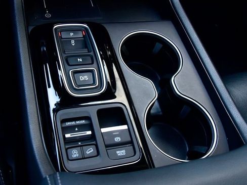 Used 2023 Honda Pilot Touring image 28