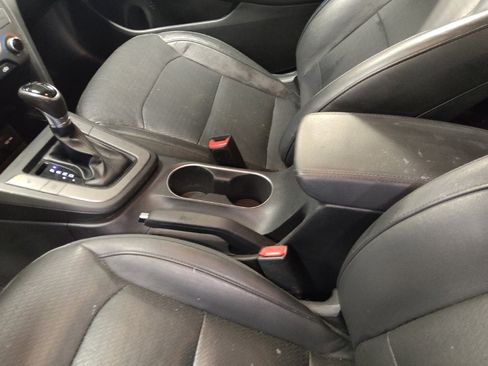 Used 2017 Hyundai Elantra Limited w/ Limited Tech Package 04 FWD image 26