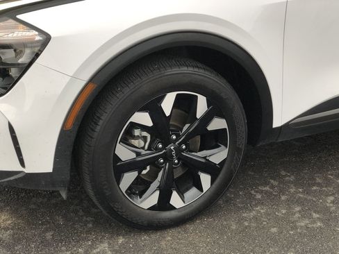 Used 2023 Kia Sportage X-Line w/ X-Line Premium Package image 2