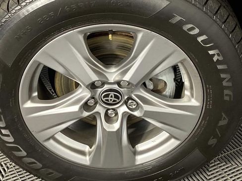 Used 2024 Toyota RAV4 XLE image 29