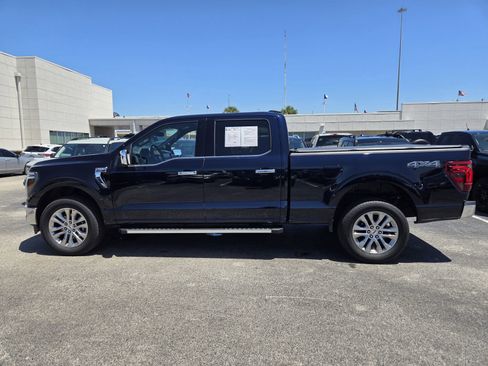 Used 2025 Ford F150 Lariat w/ Equipment Group 501A Mid AWD/4WD image 5