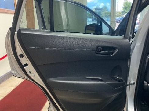 Used 2025 Toyota Corolla Cross AWD Hybrid image 10