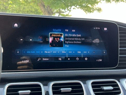 Used 2020 Mercedes-Benz GLE 350 4MATIC image 24