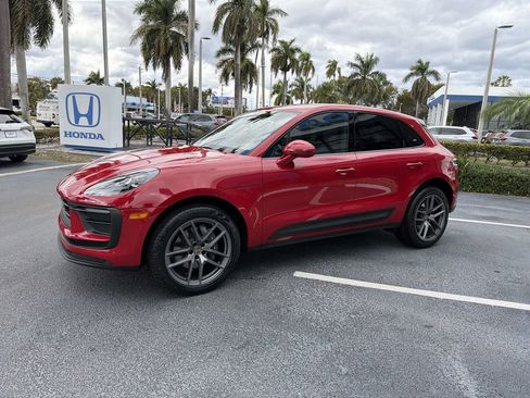 Used 2022 Porsche Macan w/ Premium Package Plus image 6