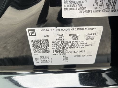 Used 2024 Chevrolet Silverado 1500 LT image 11