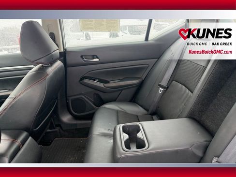 Used 2024 Nissan Altima 2.5 SR image 7