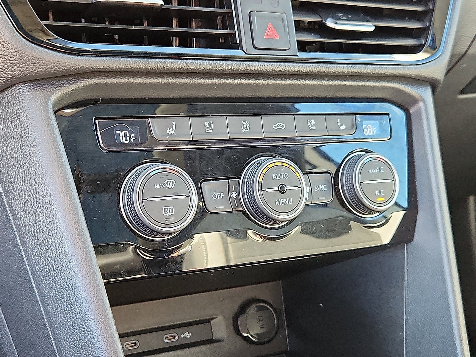 Certified 2022 Volkswagen Taos SEL AWD/4WD image 15