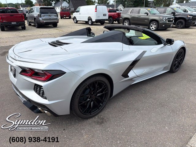 Used 2026 Chevrolet Corvette Stingray Convertible RWD image 4