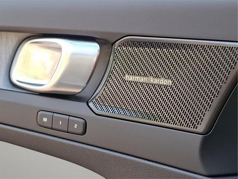 New 2025 Volvo XC40 B5 Ultra w/ Protection Package Premier image 14