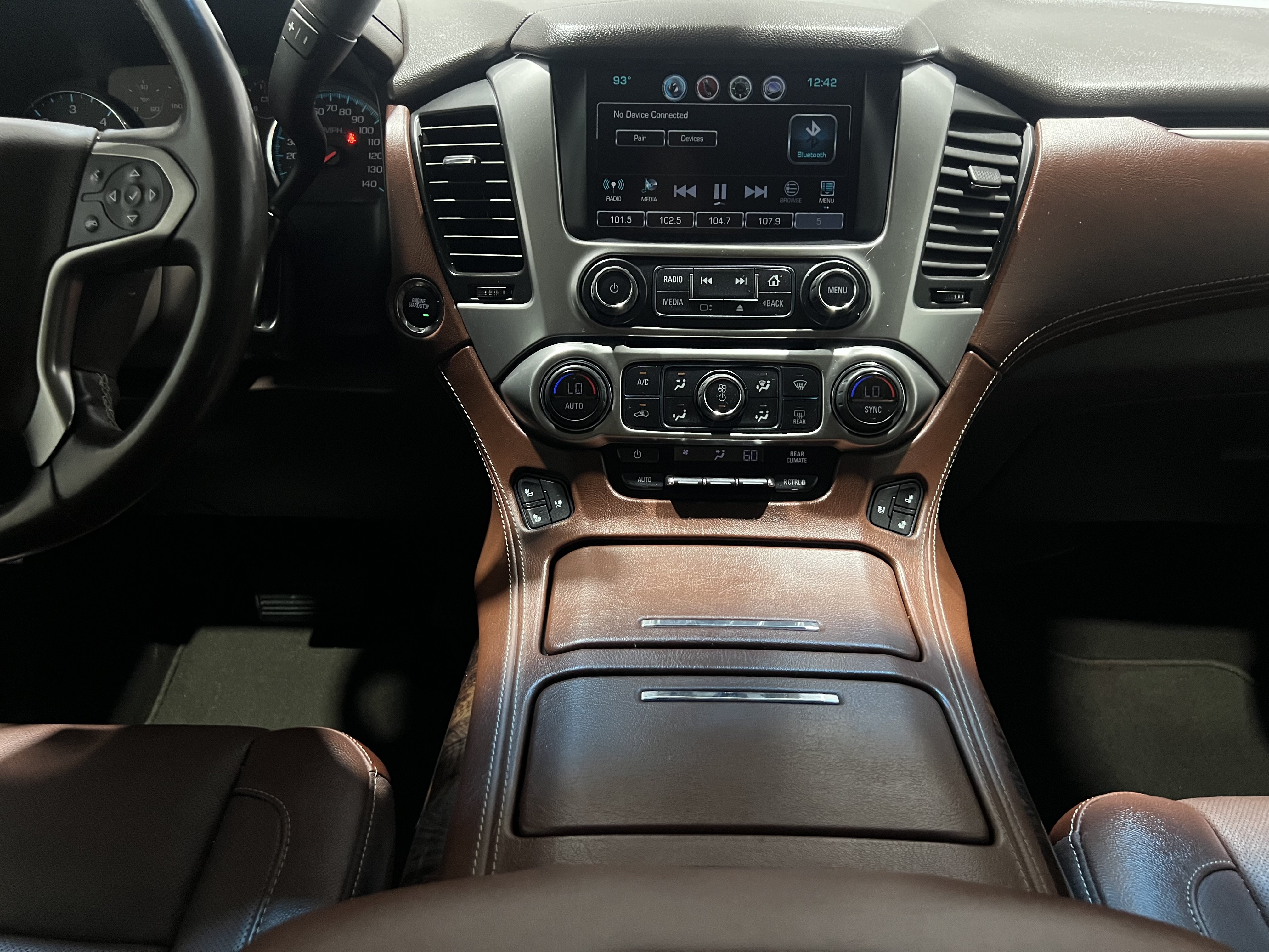 Used 2019 Chevrolet Suburban Premier AWD/4WD image 22