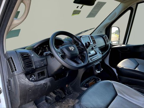 Used 2023 RAM ProMaster 2500 w/ Driver Convenience Group FWD image 16