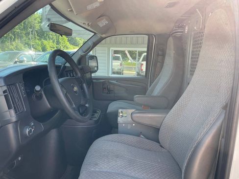 Used 2014 Chevrolet Express 1500 RWD image 15