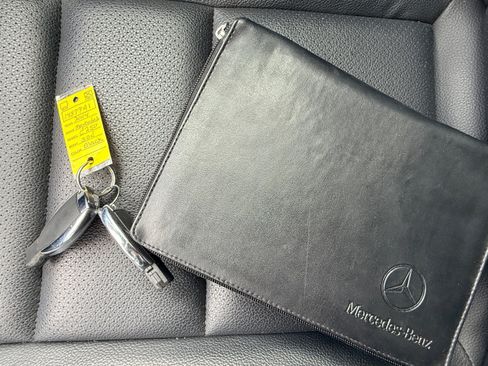 Used 2014 Mercedes-Benz C 250 Sport image 23